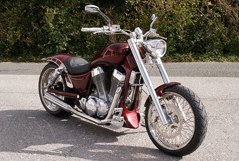 Suzuki VS 1400 Intruder Red Tiger